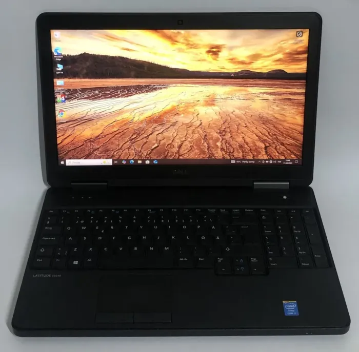 Ноутбук Dell Latitude E5440 / 14" (1366x768) TN / Intel Core i7-4600U (2 (4) ядра по 2.1 - 3.3 GHz) / 8 GB DDR3 / 256 GB SSD / nVidia GeForce GT 720M, 2 GB DDR3, 64-bit / WebCam / DVD-ROM / Win 10 Pro б/в - зображення 2