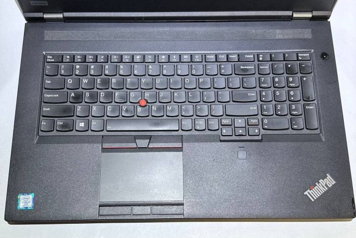 Мобільна робоча станція Б-клас Lenovo ThinkPad P73 / 17.3" (1920x1080) TN / Intel Core i7-9850H (6 (12) ядер по 2.6 - 4.6 GHz) / 32 GB DDR4 / 1000 GB SSD / nVidia Quadro RTX 4000, 8 GB GDDR6, 256-bit / WebCam / Win 11 Pro б/в - зображення 8