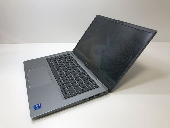 Ультрабук Dell Latitude 7430 / 14" (1920x1080) IPS / Intel Core i7-1265U (10 (12) ядер по 3.6 - 4.8 GHz) / 16 GB DDR4 / 512 GB SSD / Intel Iris Xe Graphics / WebCam / HDMI б/в - зображення 3