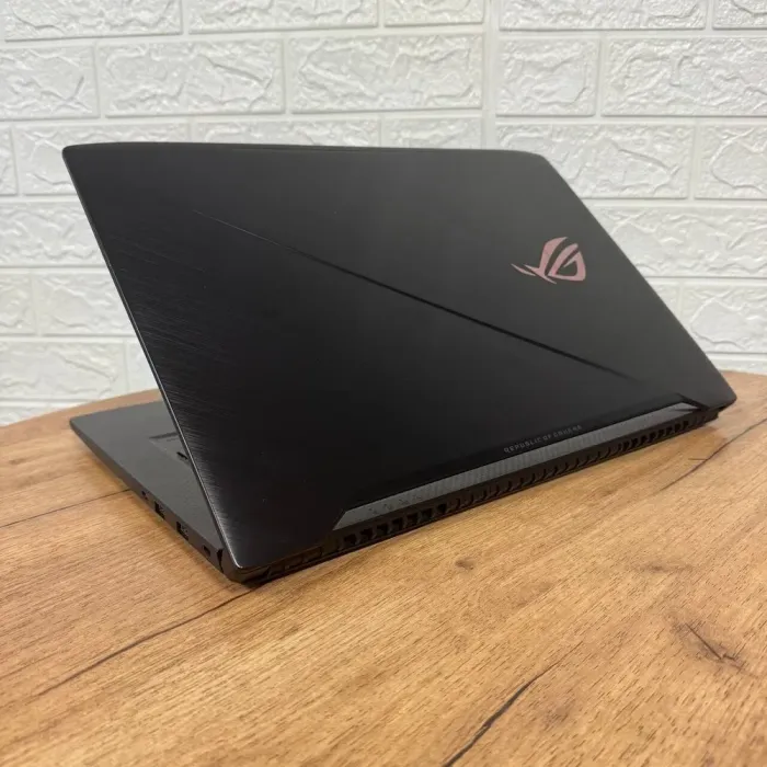Ігровий ноутбук Б-клас Asus ROG Strix 17 GL703GE / 17.3" (1920x1080) IPS / Intel Core i7-8750H (6 (12) ядер по 2.2 - 4.1 GHz) / 16 GB DDR4 / 256 GB SSD NVMe / nVidia GeForce GTX 1050 Ti, 4 GB GDDR5, 128-bit / WebCam б/в - зображення 6