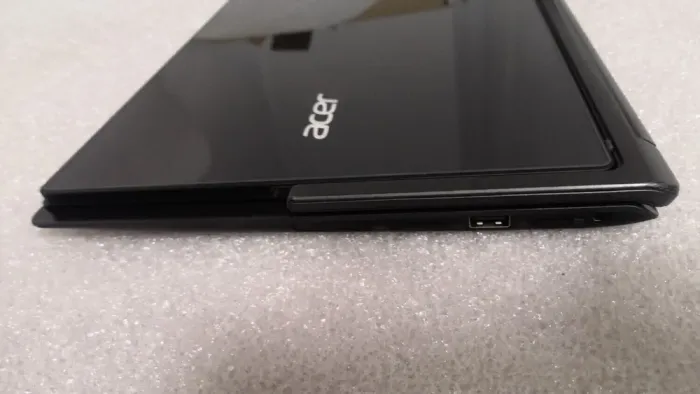 Ноутбук Acer Aspire R / 13.3" (1920х1080) Touch IPS LED / Intel Core i7-6500U (2 (4) ядра по 2.5 - 3.1 GHz) / 8 GB DDR3 / 256 GB SSD / WebCam б/в - зображення 8