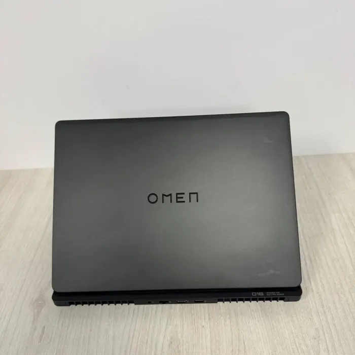 Ігровий ноутбук HP Omen MAX 16-ak0047nr / 16" (2560x1600) IPS / AMD Ryzen AI 7 350 (8 (16) ядер по 2,0 - 5,0 ГГц) / 16 ГБ DDR5 / 1000 ГБ SSD NVMe / nVidia GeForce RTX 5070, 8 ГБ GDDR7, 128-біт / Веб-камера б/в - зображення 8