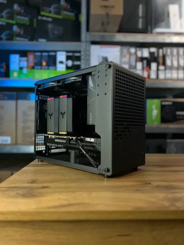 Збірка на замовлення: ігровий ПК Jonsbo Z20 Black Tower / AMD Ryzen 7 9800X3D (8 (16) ядер по 4,7 - 5,2 ГГц) / 32 ГБ DDR5 / 2000 ГБ SSD M.2 / nVidia GeForce RTX 5070 Ti, 16 ГБ GDDR7, 256-bit / 850W - зображення 3
