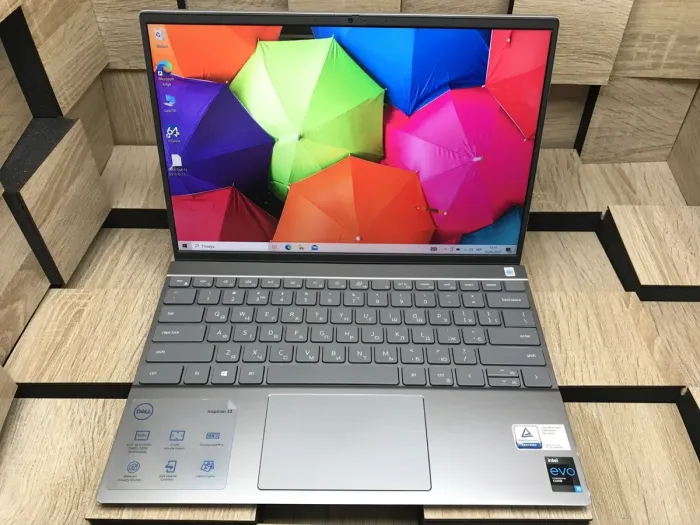 Ультрабук Б-клас Dell Inspiron 13 5310 / 13.3" (1920x1200) IPS / Intel Core i5-11320H (4 (8) ядра по 4.5 GHz) / 16 GB DDR4 / 256 GB SSD M.2 / Intel Iris Xe Graphics / WebCam / Windows 10 б/в - зображення 2