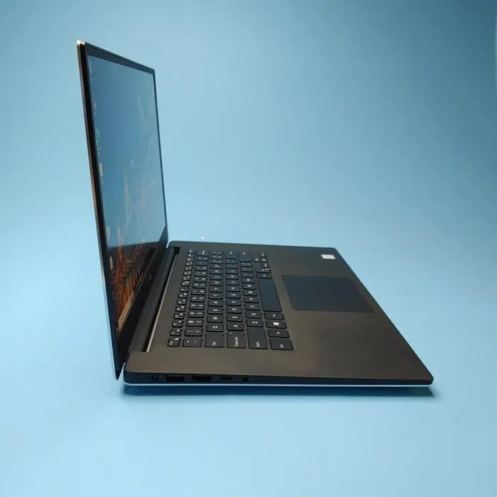 Ультрабук Dell XPS 15 7590 / 15.6" (1920x1080) IPS / Intel Core i5-9300H (4 (8) ядра по 2.4 - 4.1 GHz) / 16 GB DDR4 / 500 GB SSD / Intel UHD Graphics 630 / WebCam / Win 10 Pro б/в - зображення 4