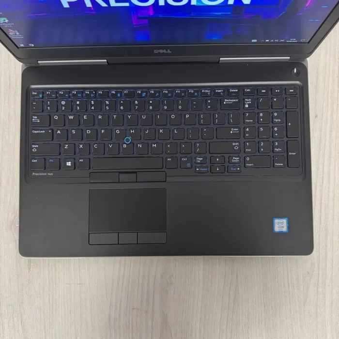 Мобільна робоча станція Dell Precision 7520 / 15,6" (1920x1080) IPS / Intel Xeon E3-1545M v5 (4 (8) ядра по 2,9 - 3,8 ГГц) / 16 ГБ DDR4 / 512 ГБ SSD NVMe / nVidia Quadro M2200, 4 ГБ GDDR5, 128-біт б/в - зображення 7