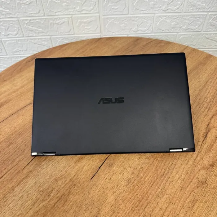 Ультрабук Б-клас Asus ZenBook Q526FA / 15.6" (1920x1080) IPS Touch / Intel Core i7-8565U (4 (8) ядра по 1.8 - 4.6 GHz) / 16 GB DDR4 / 128 GB SSD + 1000 HDD / Intel UHD Graphics / WebCam б/в - зображення 3