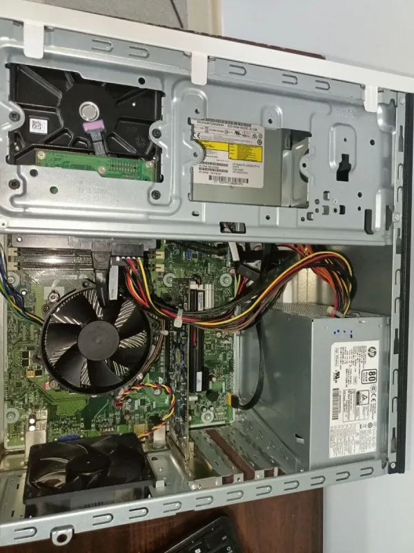 Комп'ютер HP Pavilion Tower / Intel Core i5-4570 (4 ядра по 3.2 - 3.6 GHz) / 8 GB DDR3 / 500 GB HDD / AMD Radeon HD 7500, 1 GB GDDR5, 128-bit / 120W б/в - зображення 5