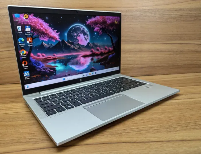 Ультрабук HP EliteBook 840 G7 / 14" (1920x1080) IPS / Intel Core i7-10610U (4 (8) ядра по 1.8 - 4.9 GHz) / 16 GB DDR4 / 512 GB SSD / Intel UHD Graphics / WebCam / TouchID / Windows 10 б/в - зображення 4