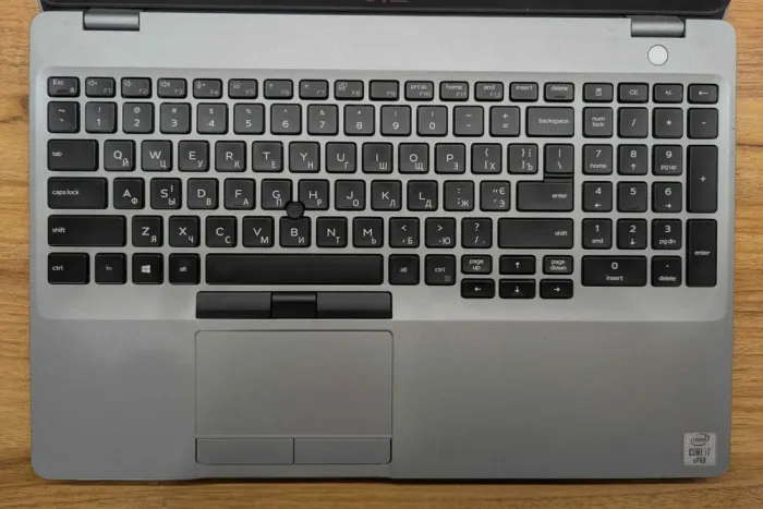 Мобільна робоча станція Dell Precision 3550 / 15.6" (1920x1080) IPS / Intel Core i7-10610U (4 (8) ядра по 1.8 - 4.9 GHz) / 16 GB DDR4 / 512 GB SSD / nVidia Quadro P520, 2 GB GDDR5, 64-bit / WebCam / Windows 11 б/в - зображення 3