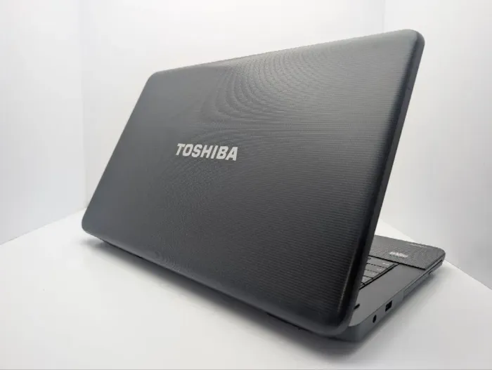 Ноутбук Toshiba Satellite C870D / 17.3" (1600x900) TN / AMD E1-1200 (2 ядра по 1.4 GHz) / 6 GB DDR3 / 120 GB SSD / AMD Radeon HD 7310 Graphics / WebCam / DVD-ROM б/в - зображення 8