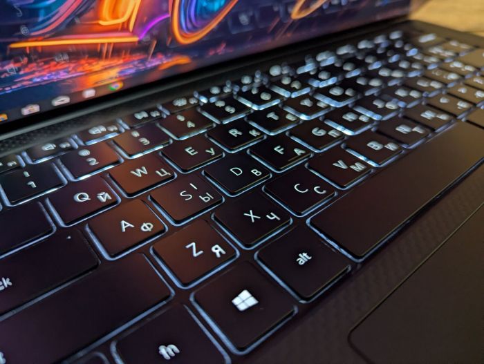 Ігровий ноутбук Dell XPS 15 9500 / 15,6" (3840x2160) IPS Touch / Intel Core i7-10750H (6 (12) ядер по 2,6 - 5,0 ГГц) / 16 ГБ DDR4 / 512 ГБ SSD / nVidia GeForce GTX 1650 Ti, 4 ГБ GDDR6, 128-біт / WebCam / Windows 10 б/в - зображення 6