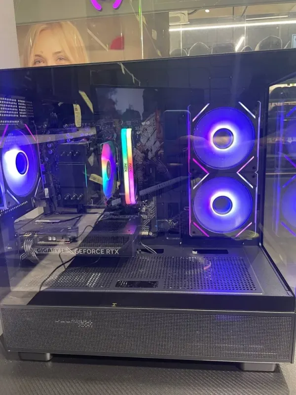 Ігровий ПК 1stPlayer Mi5 A-BK-2F7R-1F7 Black Tower / AMD Ryzen 5 8400F (6 (12) ядер по 4.2 - 4.7 GHz) / 32 GB DDR5 / 1000 GB SSD M.2 / nVidia GeForce RTX 5060, 8 GB GDDR7, 128-bit / 500W б/в - зображення 3