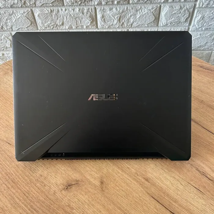 Ігровий ноутбук Б-клас Asus TUF Gaming FX505DV / 15.6" (1920x1080) IPS / AMD Ryzen 7 3750H (4 (8) ядра по 2.3 - 4.0 GHz) / 16 GB DDR4 / 512 GB SSD / nVidia GeForce RTX 2060, 6 GB GDDR6, 192-bit / WebCam б/в - зображення 3