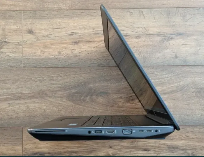 Мобільна робоча станція HP ZBook 17 G3 / 17.3" (1920x1080) IPS / Intel Core i5-6440HQ (4 ядра по 2.6 - 3.5 GHz) / 16 GB DDR4 / 512 GB SSD / nVidia Quadro M3000M, 4 GB GDDR5, 256-bit / WebCam / Win 10 Pro б/в - зображення 5