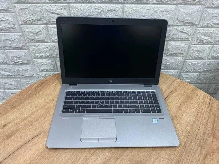 Ноутбук HP EliteBook 850 G3 / 15.6" (1920x1080) TN / Intel Core i7-6600U (2 (4) ядра по 2.6 - 3.4 GHz) / 8 GB DDR4 / 256 GB SSD M.2 / Intel HD Graphics 520 / WebCam б/в - зображення 6