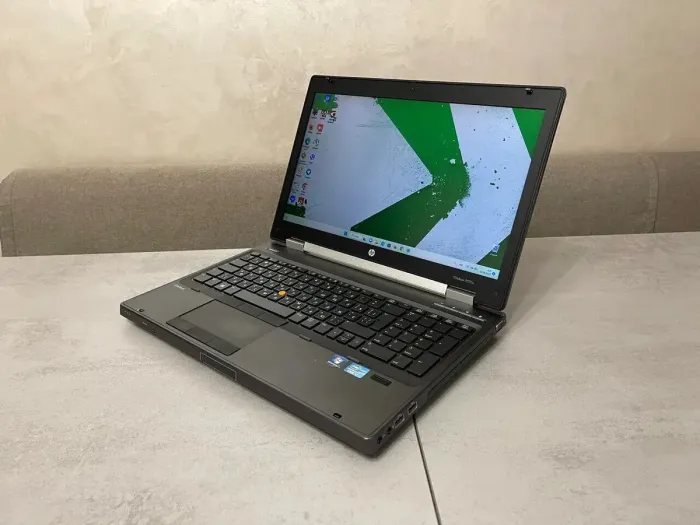 Мобільна робоча станція HP EliteBook 8570w / 15.6" (1920x1080) TN / Intel Core i7-3720QM (4 (8) ядра по 2.6 - 3.6 GHz) / 16 GB DDR3 / 256 GB SSD / nVidia Quadro K1000M, 2 GB DDR3, 128-bit / DisplayPort б/в - зображення 3