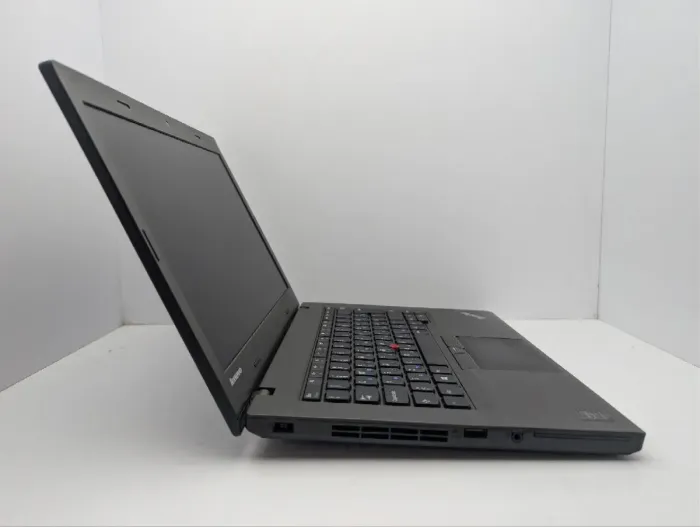Ноутбук Lenovo ThinkPad L450 / 14" (1600x900) TN / Intel Core i5-4300U (2 (4) ядра по 1.9 - 2.9 GHz) / 8 GB DDR3 / 128 GB SSD / Intel HD Graphics 4400 / WebCam б/в - зображення 4