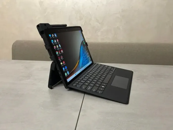 Планшет Dell Latitude 5290 2-in-1 / 12.3" (1920x1080) IPS Touch / Intel Core i5-8350U (4 (8) ядра по 1.7 - 3.6 GHz) / 8 GB DDR3 / 256 GB SSD / Intel UHD Graphics 620 / WebCam / USB 3.1 б/в - зображення 4