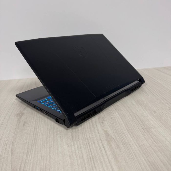 Ігровий ноутбук Б-класу MSI Katana 15 B12VGK / 15.6" (1920x1080) IPS / Intel Core i7-12650H (10 (16) ядер по 3,5 - 4,7 ГГц) / 16 ГБ DDR5 / 1000 ГБ SSD NVMe / nVidia GeForce RTX 4070, 8 ГБ GDDR6, 128-bit / WebCam б/в - зображення 6