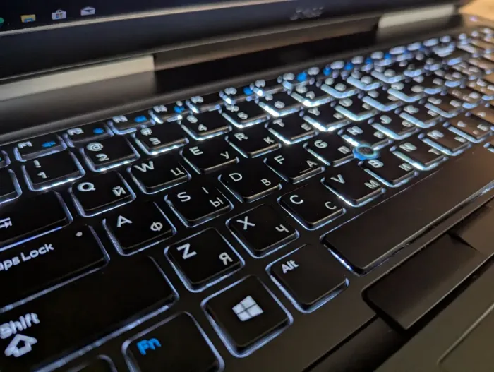 Мобільна робоча станція Dell Precision 7710 / 17.3" (1920x1080) IPS / Intel Core i7-6820HQ (4 (8) ядра по 2.7 - 3.6 GHz) / 16 GB DDR4 / 500 GB SSD / nVidia Quadro M3000M, 4 GB GDDR5, 256-bit / WebCam / Windows 10 б/в - зображення 6