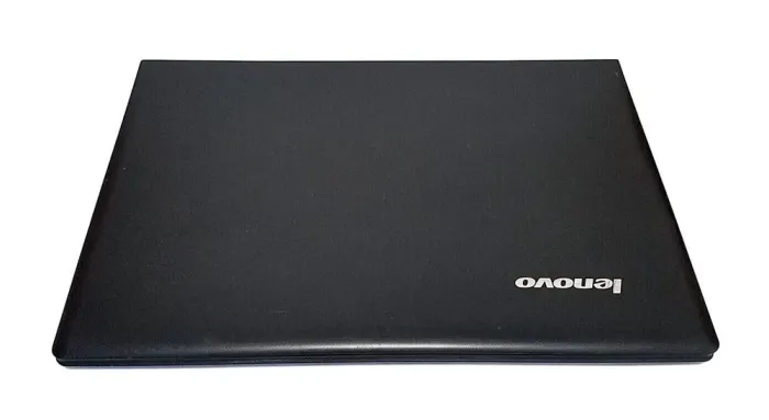 Ноутбук Lenovo IdeaPad 300-17ISK / 17.3" (1600x900) TN / Intel Core i3-6100U (2 (4) ядра по 2.3 GHz) / 8 GB DDR3 / 1000 GB SSD / Intel HD Graphics 520 / WebCam / Win 10 Home б/в - зображення 5