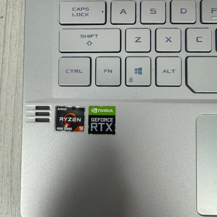 Ігровий ультрабук Б-класу Asus ROG Zephyrus G14 GA401IV / 14" (1920x1080) IPS / AMD Ryzen 9 4900HS (8 (16) ядер по 3,0 - 4,3 ГГц) / 16 ГБ DDR4 / 512 ГБ SSD NVMe / nVidia GeForce RTX 2060 Max-Q, 6 ГБ GDDR6, 192-біт б/в - изображение 4