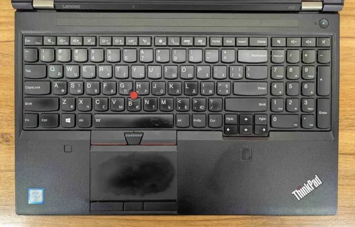 Мобільна робоча станція Lenovo ThinkPad P50 / 15,6" (1920x1080) IPS / Intel Core i7-6820HQ (4 (8) ядра по 2,7 - 3,6 ГГц) / 32 ГБ DDR4 / 512 ГБ SSD / nVidia Quadro M2000M, 4 ГБ GDDR5, 128-біт / WebCam / TouchID / Windows 10 б/в - зображення 3