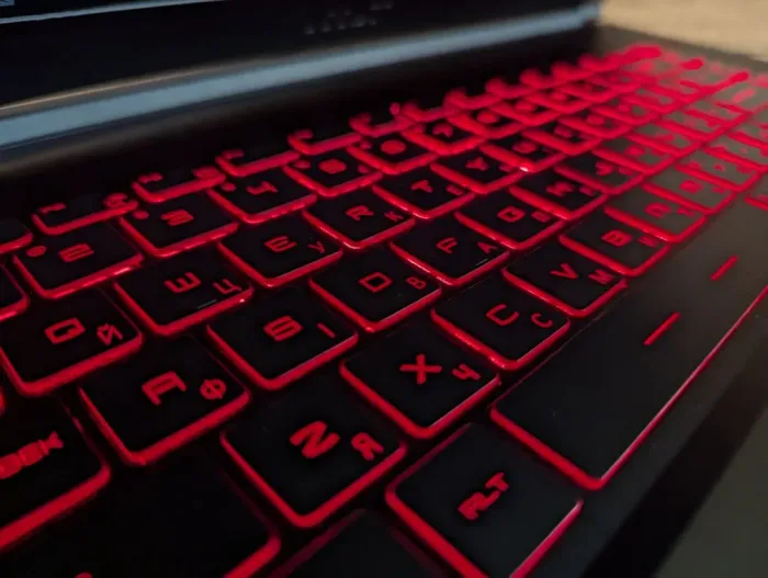 Ігровий ноутбук MSI MS-16W2 / 15.6" (1920x1080) IPS / Intel Core i5-10500H (6 (12) ядер по 2.5 - 4.5 GHz) / 16 GB DDR4 / 1000 GB SSD / nVidia GeForce RTX 3060, 6 GB GDDR6, 192-bit / WebCam / WebCam / Windows 10 б/в - зображення 6