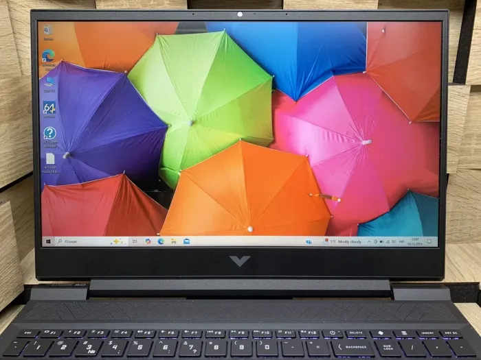 Ігровий ноутбук Б-клас HP Victus 16-E1123NW / 16.1" (1920x1080) IPS / AMD Ryzen 7 6800H (8 (16) ядер по 3.2 - 4.7 GHz) / 16 GB DDR4 / 1000 GB SSD M.2 / nVidia GeForce RTX 3050 Ti, 4 GB GDDR6, 128-bit / WebCam б/в - зображення 3