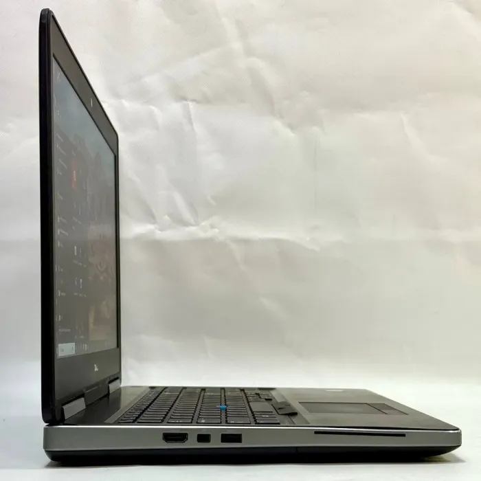Мобільна робоча станція Dell Precision 7510 / 15,6" (1920x1080) IPS / Intel Core i7-6820HQ (4 (8) ядра по 2,7 - 3,6 ГГц) / 16 ГБ DDR4 / 512 ГБ SSD / AMD FirePro W5170M, 2 ГБ GDDR5, 128-біт / WebCam / Windows 10 Pro б/в - зображення 5