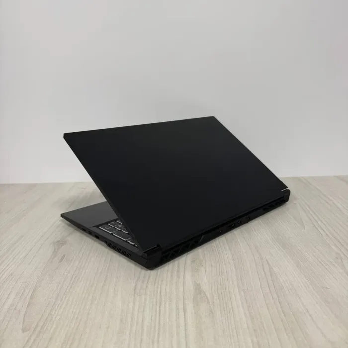 Ігровий ноутбук Б-класу Dream Machines RG2050-15 NP50RNA / 15.6" (1920x1080) IPS / Intel Core i5-12450H (8 (12) ядер по 2.0 - 4.4 GHz) / 16 GB DDR4 / 512 GB SSD NVMe / nVidia GeForce RTX 2050, 4 GB GDDR6, 64-bit / WebCam б/в - зображення 6