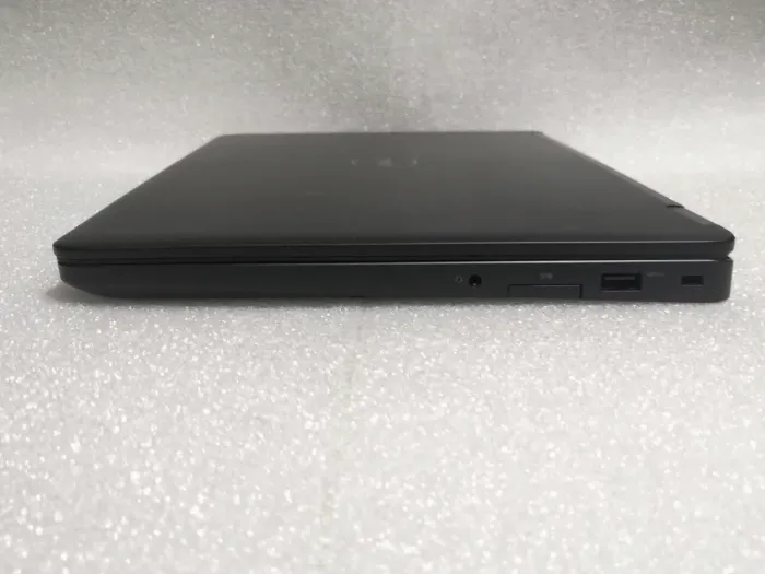 Ультрабук Dell Latitude E5470 / 14" (1920x1080) IPS / Intel Core i3-6100U (2 (4) ядра по 2.3 GHz) / 8 GB DDR4 / 128 GB SSD / Intel HD Graphics 530 / WebCam / Windows 10 Pro б/в - зображення 6