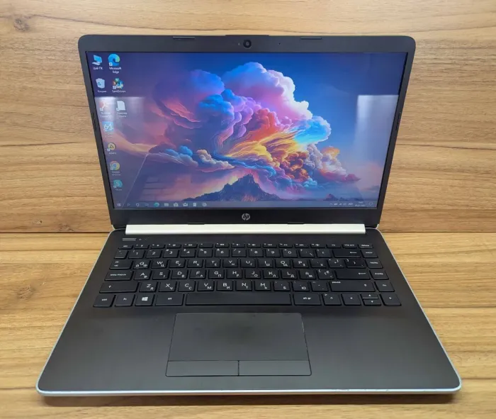 Ноутбук Б-клас HP 14-dk0002dx / 14" (1366x768) TN / AMD A9-9425 (2 ядра по 3.1 - 3.7 GHz) / 8 GB DDR4 / 240 GB SSD / AMD Radeon R5 Graphics / WebCam / Windows 10 б/в - зображення 2