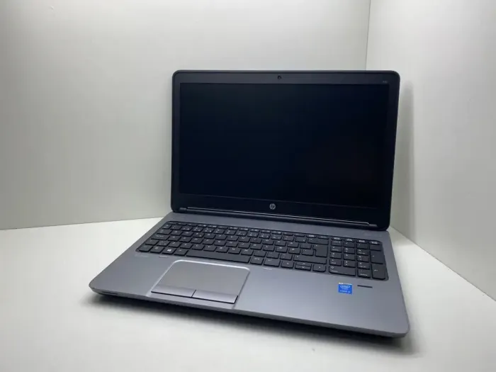 Ноутбук HP ProBook 650 G1 / 15.6" (1366x768) TN / Intel Core i5-4210M (2 (4) ядра по 2.6 - 3.2 GHz) / 8 GB DDR3 / 256 GB SSD / Intel HD Graphics 4600 / WebCam / DVD-ROM / VGA б/в - зображення 2