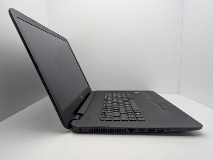 Ноутбук HP 255 G4 / 15.6" (1366x768) TN / AMD E2-7110 (4 ядра по 1.8 GHz) / 8 GB DDR3 / 500 GB HDD / AMD Radeon R2 Graphics / WebCam / DVD-ROM б/в - изображение 4