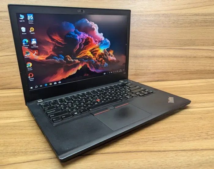 Ультрабук Б-клас Lenovo ThinkPad T480 / 14" (1920x1080) IPS Touch / Intel Core i7-8650U (4 (8) ядра по 1.9 - 4.2 GHz) / 16 GB DDR4 / 512 GB SSD / Intel UHD Graphics 620 / WebCam / TouchID / Windows 10 б/в - зображення 5