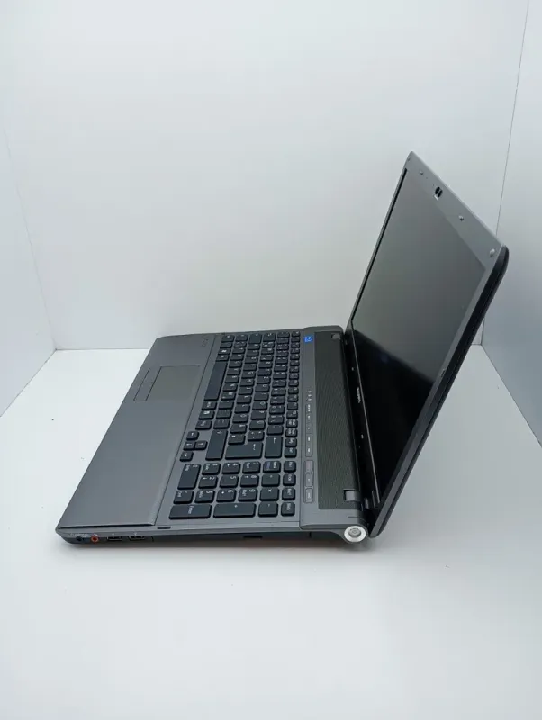 Ноутбук Sony VPC164 / 16.4" (1920x1080) TN / Intel Core i7-740QM (4 (8) ядра по 1.73 - 2.93 GHz) / 6 GB DDR3 / 500 GB HDD / nvidia GeForce GT 425M, 1 GB GDDR3, 128-bit / WebCam б/в - зображення 6