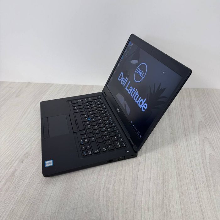 Ультрабук Б-клас Dell Latitude 5480 / 14" (1920x1080) IPS / Intel Core i7-7820HQ (4 (8) ядра по 2.9 - 3.9 GHz) / 8 GB DDR4 / 128 GB SSD M.2 / nVidia GeForce 930MX, 2 GB DDR3, 64-bit / WebCam б/в - зображення 5