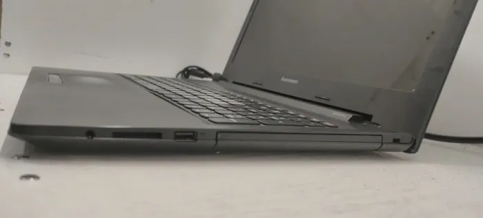 Ноутбук Б-клас Lenovo G50-80 / 15.6" (1366x768) TN / Intel Core i5-5200U (2 (4) ядра по 2.2 - 2.7 GHz) / 8 GB DDR3 / 120 GB SSD / Intel HD Graphics 5500 / WebCam б/в - зображення 6