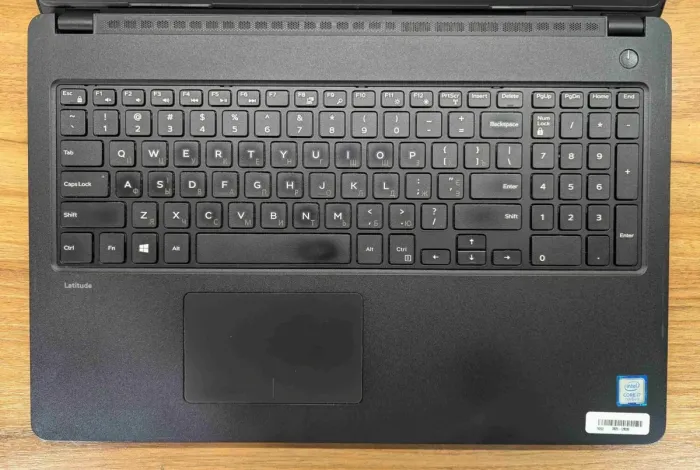 Ноутбук Dell Latitude 3580 / 15.6" (1920x1080) IPS / Intel Core i7-7500U (2 (4) ядра по 2.7 - 3.5 GHz) / 16 GB DDR4 / 500 GB SSD / AMD Radeon R5 M430, 2 GB DDR3, 64-bit / WebCam / Windows 10 б/в - изображение 3