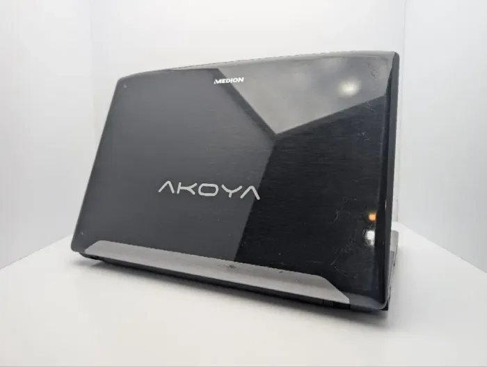 Ноутбук Medion Akoya P6812 / 15.6" (1366x768) TN / Intel Core i3-2330M (2 (4) ядра по 2.2 GHz) / 6 GB DDR3 / 750 GB HDD / nVidia GeForce GT 555M, 1 GB GDDR3, 128-bit / WebCam / АКБ не тримає б/в - зображення 8