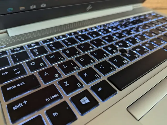 Ультрабук HP EliteBook 840 G5 / 14" (1920x1080) IPS / Intel Core i5-8350U (4 (8) ядра по 1.7 - 3.6 GHz) / 16 GB DDR4 / 512 GB SSD / Intel UHD Graphics 620 / TouchID / WebCam / Windows 10 б/в - зображення 12