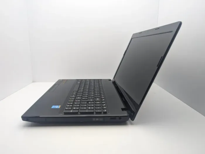 Ноутбук Lenovo G580 / 15.6" (1366x768) TN / Intel Pentium B960 (2 ядра по 2.2 GHz) / 6 GB DDR3 / 500 GB HDD / Intel HD Graphics / WebCam б/в - зображення 6