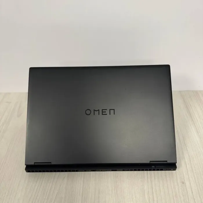 Ігровий ноутбук Б-класу HP Omen 16t-wf000 / 16.1" (1920x1080) IPS / Intel Core i7-13700HX (16 (24) ядер по 2.1 - 5.0 GHz) / 16 GB DDR5 / 512 GB SSD NVMe / nVidia GeForce RTX 4060, 8 GB GDDR6, 128-bit / WebCam б/в - зображення 3