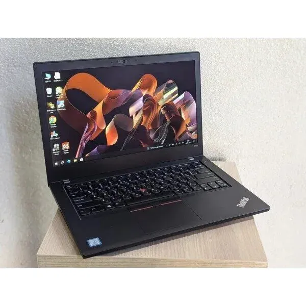 Ультрабук Lenovo ThinkPad T480 / 14" (1920x1080) TN Touch / Intel Core i5-8350U (4 (8) ядра по 1.7 - 3.6 GHz) / 8 GB DDR4 / 128 GB SSD / Intel UHD Graphics 620 / WebCam б/в - зображення 3