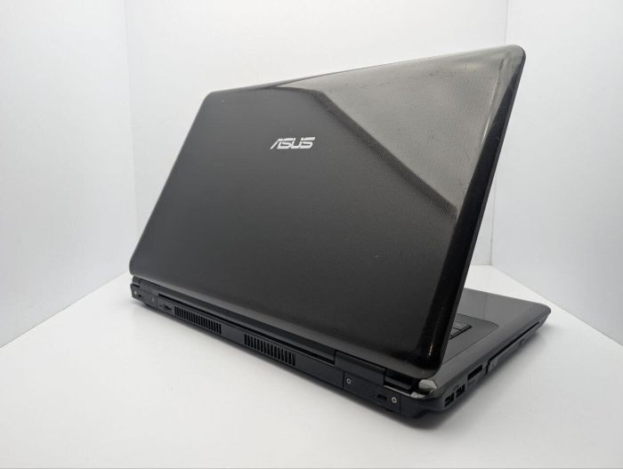 Ноутбук Asus X70I / 17.3" (1600x900) TN / Intel Pentium T4300 (2 ядра по 2.1 GHz) / 4 GB DDR2 / 500 GB HDD / nVidia GeForce GT 220M, 1 GB GDDR2, 128-bit / WebCam / DVD-ROM б/в - зображення 8