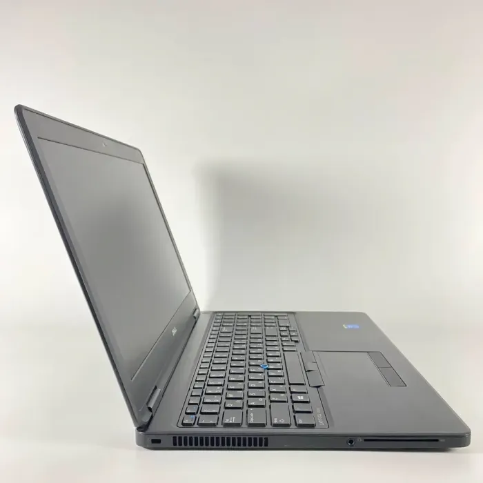 Ноутбук Dell Latitude E5550 / 15.6" (1366x768) TN / Intel Core i5-5300U (2 (4) ядра по 2.3 - 2.9 GHz) / 16 GB DDR3 / 256 GB SSD / Intel HD Graphics 5500 / WebCam / HDMI б/в - зображення 4