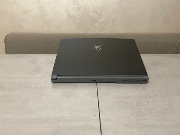 Ігровий ноутбук MSI Thin 15 B13VE-1451US / 15.6" (1920x1080) IPS / Intel Core i5-13420H (8 (12) ядер по 3.4 - 4.6 GHz) / 16 GB DDR4 / 512 GB SSD M.2 / nVidia GeForce RTX 4050, 6 GB GDDR6, 96-bit / WebCam б/в - зображення 8