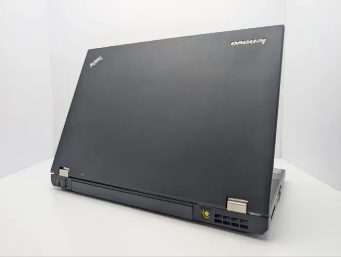 Ноутбук Lenovo ThinkPad T420 / 14" (1366x768) TN / Intel Core i5-2520M (2 (4) ядра по 2.5 - 3.2 GHz) / 6 GB DDR3 / 250 GB HDD / Intel HD Graphics 3000 / DVD-ROM б/в - зображення 8